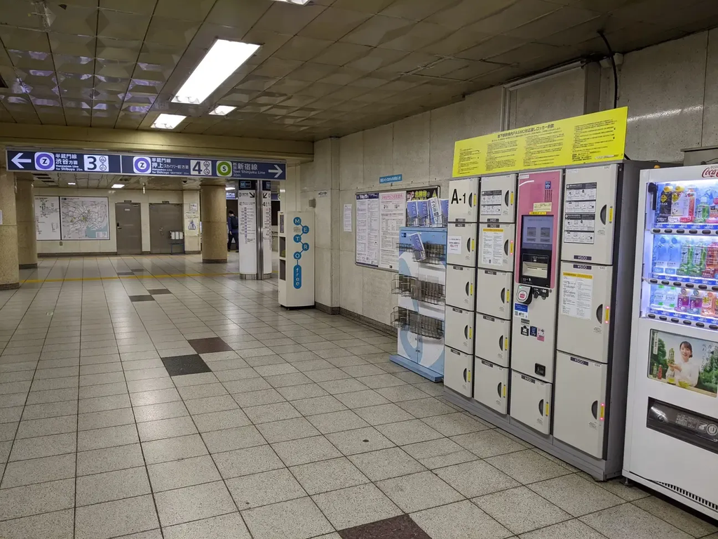 【日本武道館完全ガイド】座席・アクセス・ホテル|九段下駅から徒歩5分!2階席の見え方とコインロッカー事情、神保町エリア攻略 3